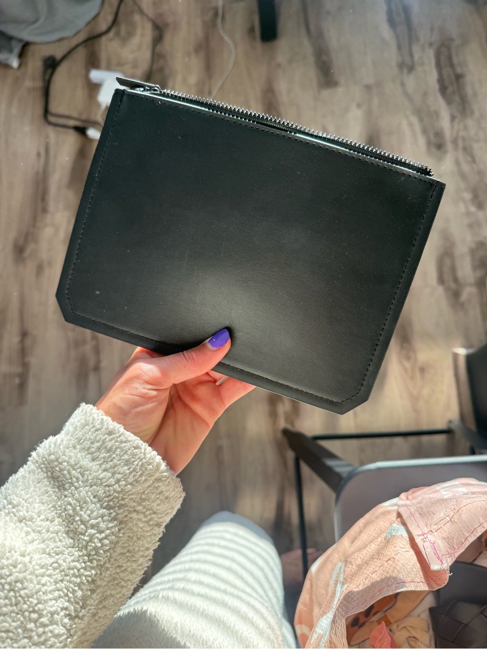 Yves Saint Laurent Black Leather Zip Wristlet Clutch - Picture 2 of 2